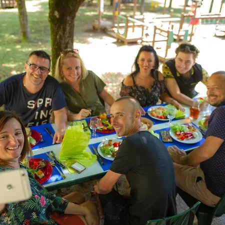 Holiday park Vtf Le Domaine Du Grand Luberon 3*