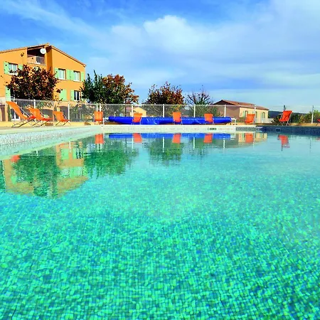Holiday park Vtf Le Domaine Du Grand Luberon Cereste
